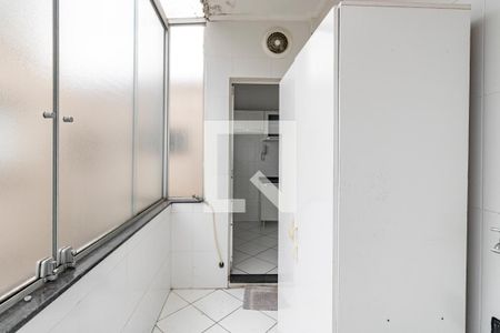 Apartamento à venda com 56m², 1 quarto e sem vaga Apartamento à venda com 56m², 1 quarto e sem vagaÁrea de Serviço