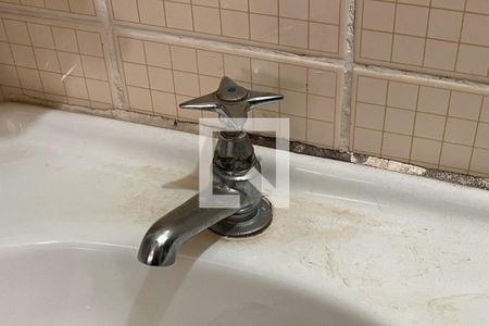 Apartamento à venda com 80m², 2 quartos e 2 vagasBanheiro de Serviço