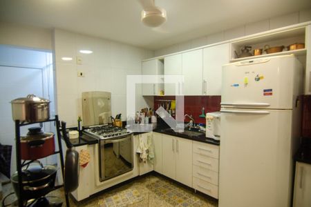 Apartamento à venda com 135m², 3 quartos e sem vagaCozinha