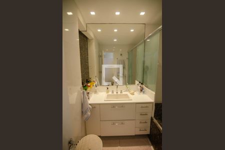 Apartamento à venda com 135m², 3 quartos e sem vagaBanheiro do Quarto 2