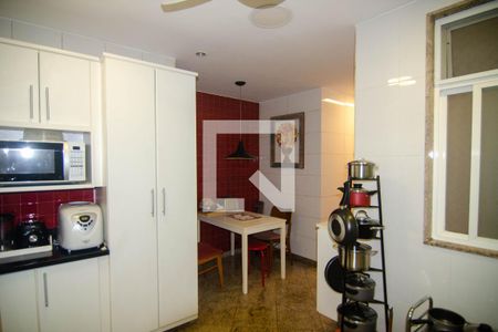 Apartamento à venda com 135m², 3 quartos e sem vagaCozinha