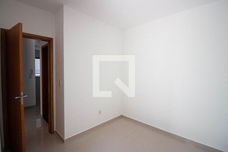Quarto 2 de apartamento para alugar com 2 quartos, 38m² em Itaquera, São Paulo