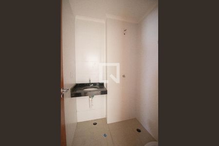 Apartamento para alugar com 38m², 2 quartos e sem vaga Apartamento para alugar com 38m², 2 quartos e sem vagaBanheiro