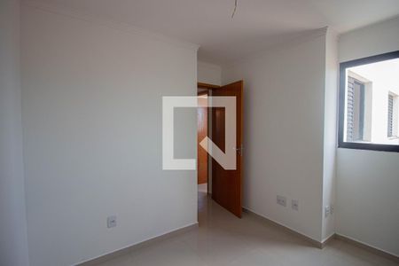 Quarto 2 de apartamento para alugar com 2 quartos, 38m² em Itaquera, São Paulo