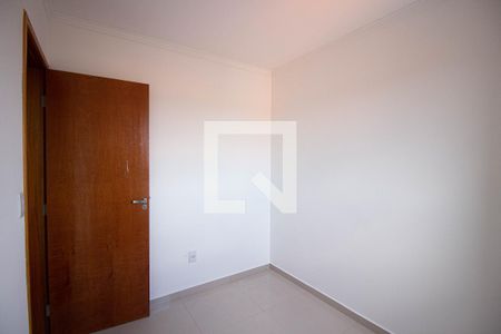 Quarto 1 de apartamento para alugar com 2 quartos, 38m² em Itaquera, São Paulo