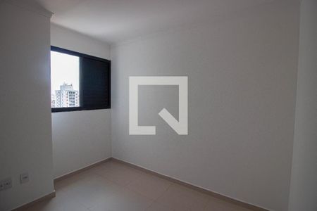 Quarto 2 de apartamento para alugar com 2 quartos, 38m² em Itaquera, São Paulo