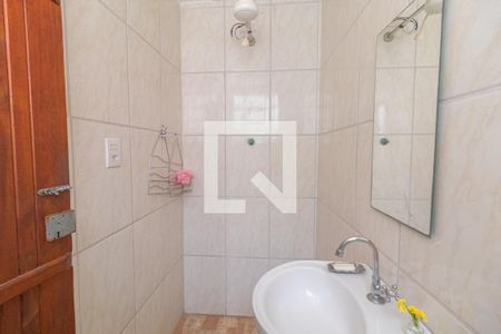 Casa à venda com 200m², 3 quartos e 3 vagasBanheiro externo