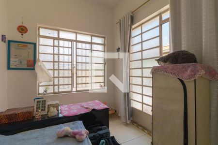 Casa à venda com 200m², 3 quartos e 3 vagasEdícula - Quarto