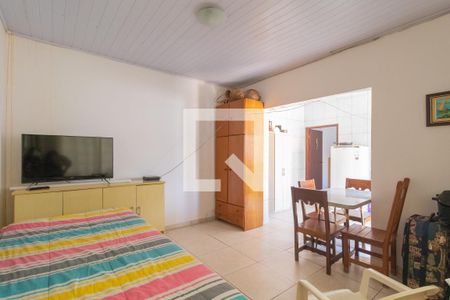 Casa à venda com 200m², 3 quartos e 3 vagasEdícula - Sala