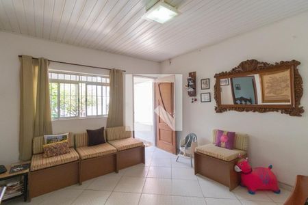 Sala de casa à venda com 3 quartos, 200m² em Vila Gomes, São Paulo