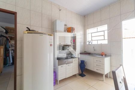 Casa à venda com 200m², 3 quartos e 3 vagasEdícula - Cozinha