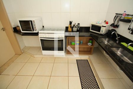 Casa à venda com 280m², 5 quartos e 3 vagasCozinha