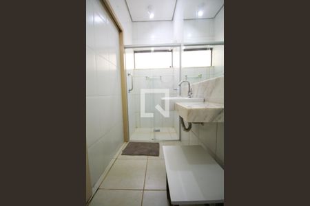 Casa à venda com 280m², 5 quartos e 3 vagasBanheiro 2