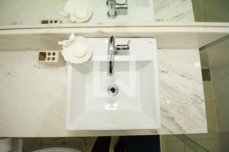 Casa à venda com 280m², 5 quartos e 3 vagasBanheiro 6