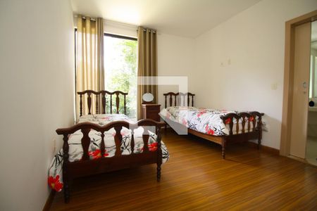 Casa à venda com 280m², 5 quartos e 3 vagasQuarto 4