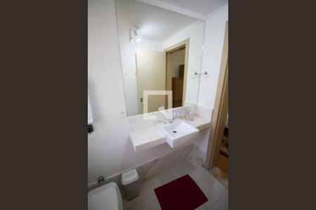 Casa à venda com 280m², 5 quartos e 3 vagasBanheiro 4