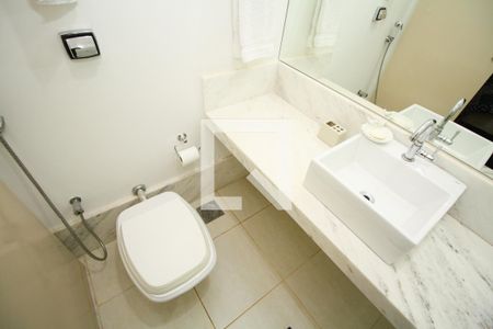 Casa à venda com 280m², 5 quartos e 3 vagasBanheiro 6