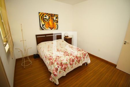 Casa à venda com 280m², 5 quartos e 3 vagasQuarto 2