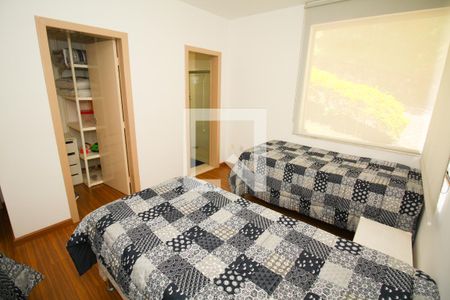 Casa à venda com 280m², 5 quartos e 3 vagasQuarto 1