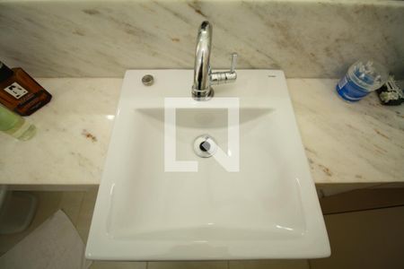 Casa à venda com 280m², 5 quartos e 3 vagasBanheiro 7