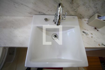 Casa à venda com 280m², 5 quartos e 3 vagasBanheiro 5