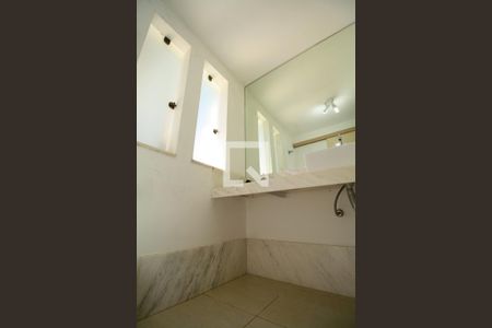 Casa à venda com 280m², 5 quartos e 3 vagasBanheiro 3