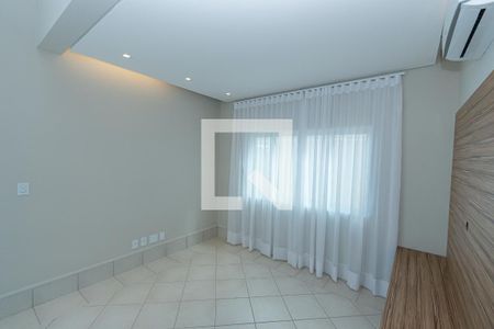 Sala de TV 1 de casa de condomínio à venda com 4 quartos, 300m² em Loteamento Alphaville Campinas, Campinas