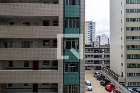 Vista da sala de apartamento para alugar com 1 quarto, 58m² em Guilhermina, Praia Grande