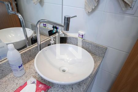 Apartamento à venda com 49m², 2 quartos e 2 vagasBanheiro da suíte