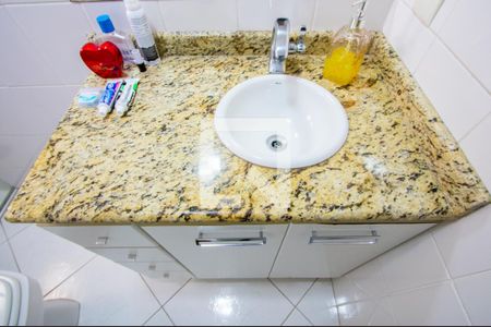 Banheiro de apartamento para alugar com 2 quartos, 60m² em Vila Alzira, Santo André