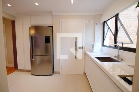 Apartamento para alugar com 105m², 2 quartos e 3 vagas Apartamento para alugar com 105m², 2 quartos e 3 vagasCozinha