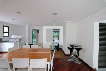Apartamento para alugar com 105m², 2 quartos e 3 vagas Apartamento para alugar com 105m², 2 quartos e 3 vagasÁrea comum - Salão de festas