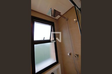 Apartamento para alugar com 105m², 2 quartos e 3 vagas Apartamento para alugar com 105m², 2 quartos e 3 vagasBanheiro da Suíte 1
