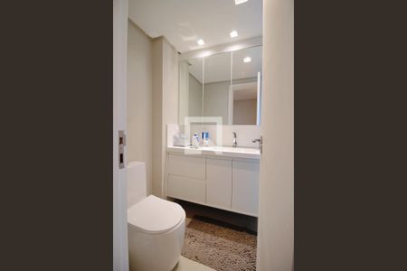 Apartamento para alugar com 105m², 2 quartos e 3 vagas Apartamento para alugar com 105m², 2 quartos e 3 vagasBanheiro da Suíte 2