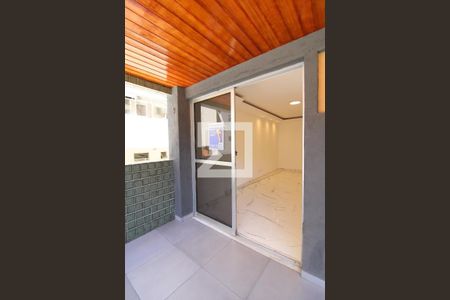 Apartamento para alugar com 71m², 2 quartos e 1 vagaPlaca