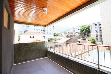 Apartamento para alugar com 71m², 2 quartos e 1 vagaVaranda