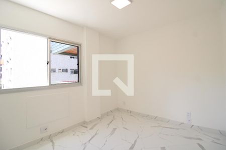 Apartamento para alugar com 71m², 2 quartos e 1 vagaQuarto 01