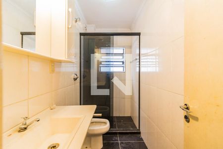 Banheiro de apartamento para alugar com 1 quarto, 63m² em Medianeira, Porto Alegre