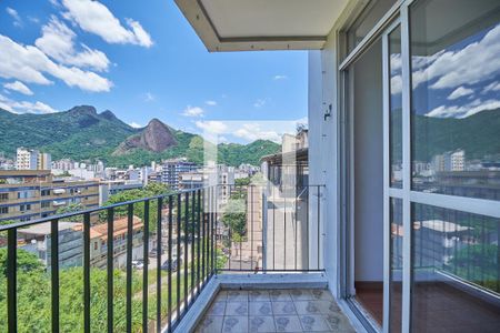 Apartamento à venda com 70m², 1 quarto e 1 vaga Apartamento à venda com 70m², 1 quarto e 1 vagaVaranda