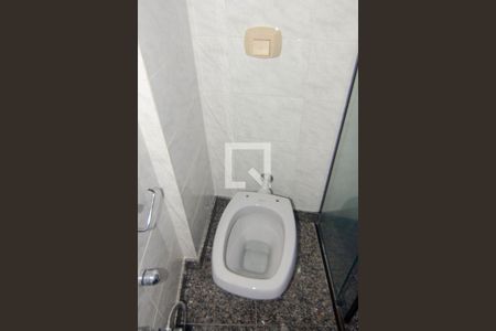 Apartamento à venda com 165m², 4 quartos e 2 vagas Apartamento à venda com 165m², 4 quartos e 2 vagasBanheiro do Quarto 3