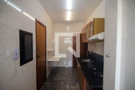 Apartamento à venda com 165m², 4 quartos e 2 vagas Apartamento à venda com 165m², 4 quartos e 2 vagasCozinha