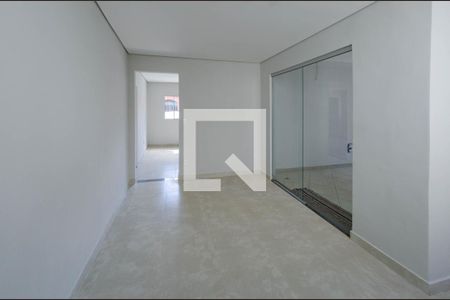 Sala de casa para alugar com 2 quartos, 90m² em Palmeiras, Belo Horizonte