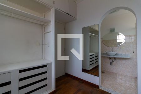 Closet da suíte 1 de apartamento para alugar com 3 quartos, 246m² em Perdizes, São Paulo