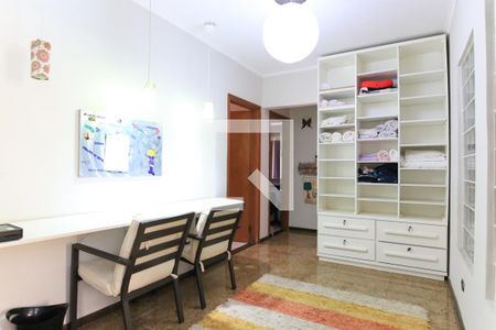Hall de casa para alugar com 4 quartos, 720m² em Jardim das Colinas, São José dos Campos