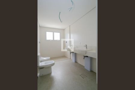 Apartamento à venda com 265m², 4 quartos e 6 vagasBanheiro da suíte 1