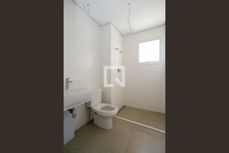 Apartamento à venda com 265m², 4 quartos e 6 vagasBanheiro da Suíte 2