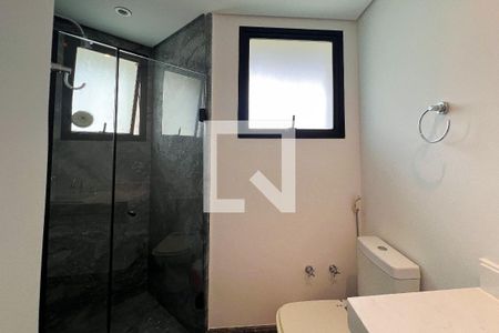 Apartamento à venda com 357m², 4 quartos e 4 vagasBanheiro da Suíte 2