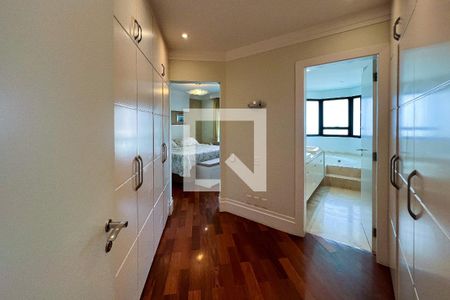 Apartamento à venda com 357m², 4 quartos e 4 vagasSuíte 4