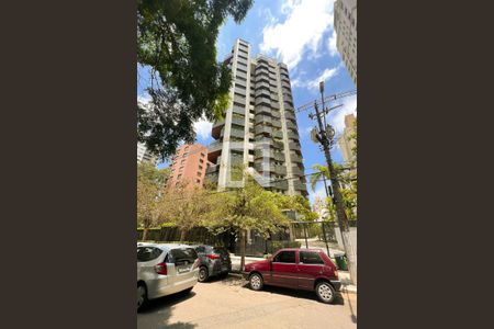 Apartamento à venda com 357m², 4 quartos e 4 vagasFachada