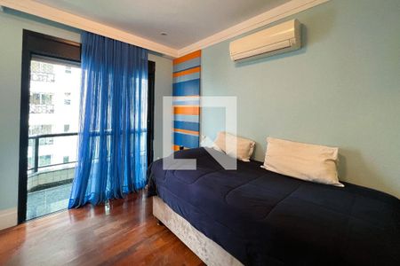 Apartamento à venda com 357m², 4 quartos e 4 vagasSuíte 3